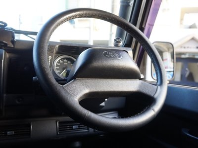 LAND ROVER DEFENDER - 10