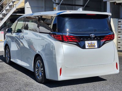 TOYOTA ALPHARD - 4