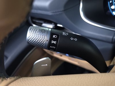2022 Genesis GV80 — миниатюра 35