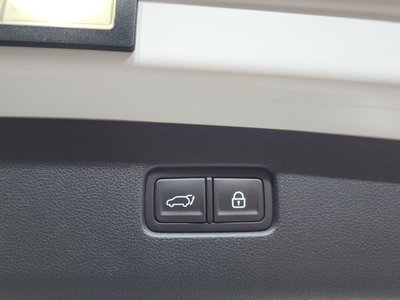 2021 Genesis GV70 — миниатюра 24