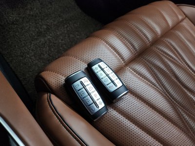 2021 Genesis GV70 — миниатюра 21