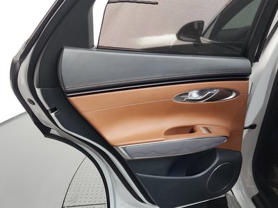 2021 Genesis GV70 — миниатюра 15