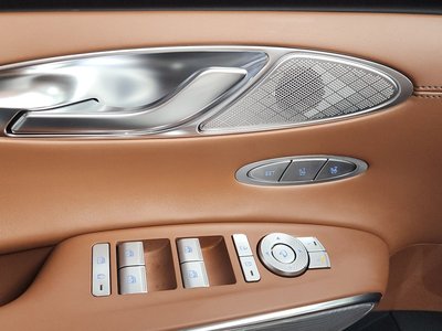 2021 Genesis GV70 — миниатюра 35