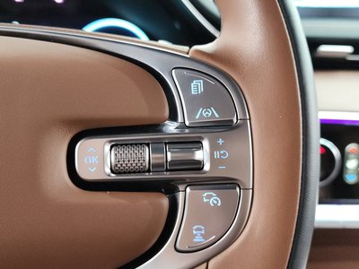 2021 Genesis GV70 — миниатюра 22
