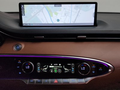 2021 Genesis GV70 — миниатюра 18