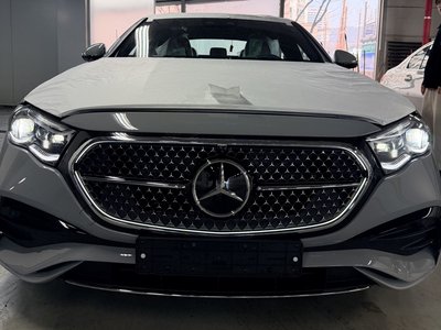 MERCEDES-BENZ E-CLASS - 1