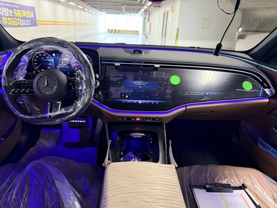 MERCEDES-BENZ E-CLASS - 7