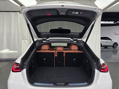 2025 Mercedes-BENZ GLC — миниатюра 26