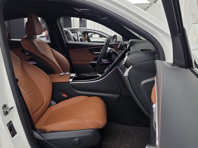 2025 Mercedes-BENZ GLC — миниатюра 17