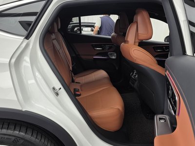 2025 Mercedes-BENZ GLC — миниатюра 18