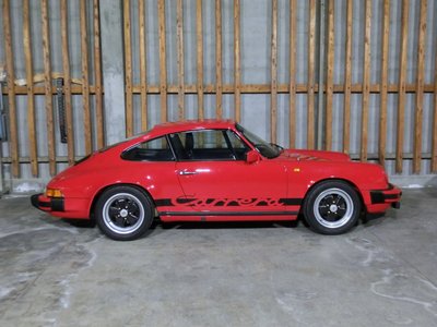 PORSCHE 911 - 8