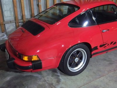 PORSCHE 911 - 9