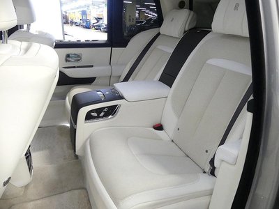 ROLLS-ROYCE CULLINAN - 9