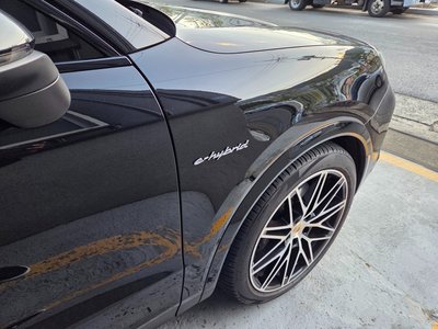 صورة 4 لـ 2024 Porsche CAYENNE
