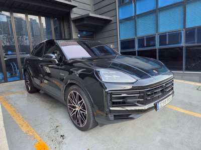 صورة 7 لـ 2024 Porsche CAYENNE