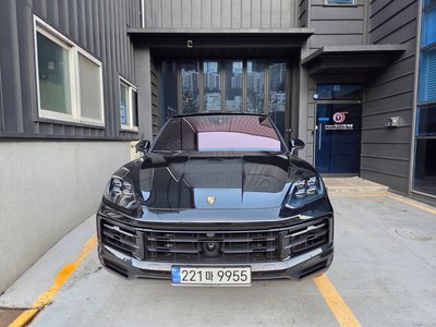 صورة 2 لـ 2024 Porsche CAYENNE