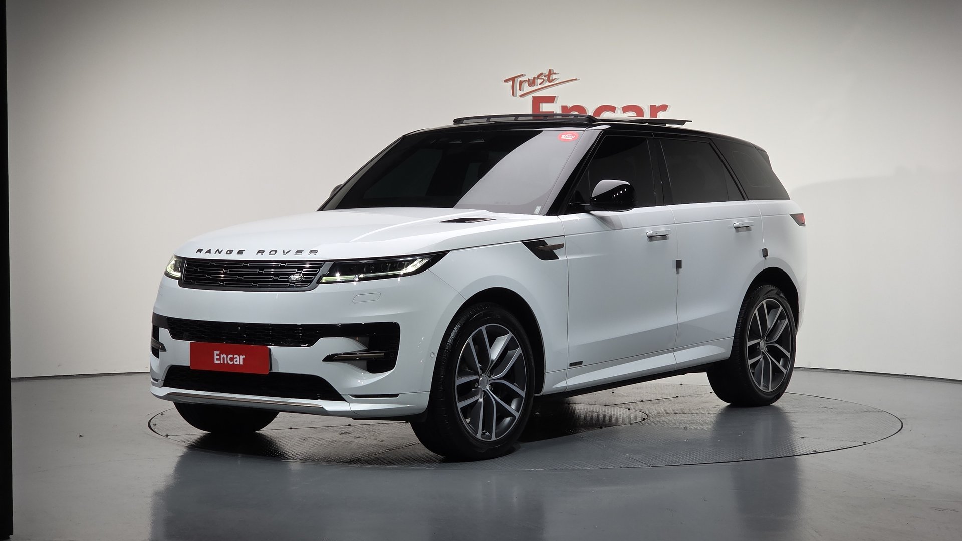 LAND ROVER RANGE ROVER SPORT - View 1