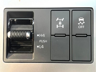 TOYOTA LAND CRUISER 250 - 4