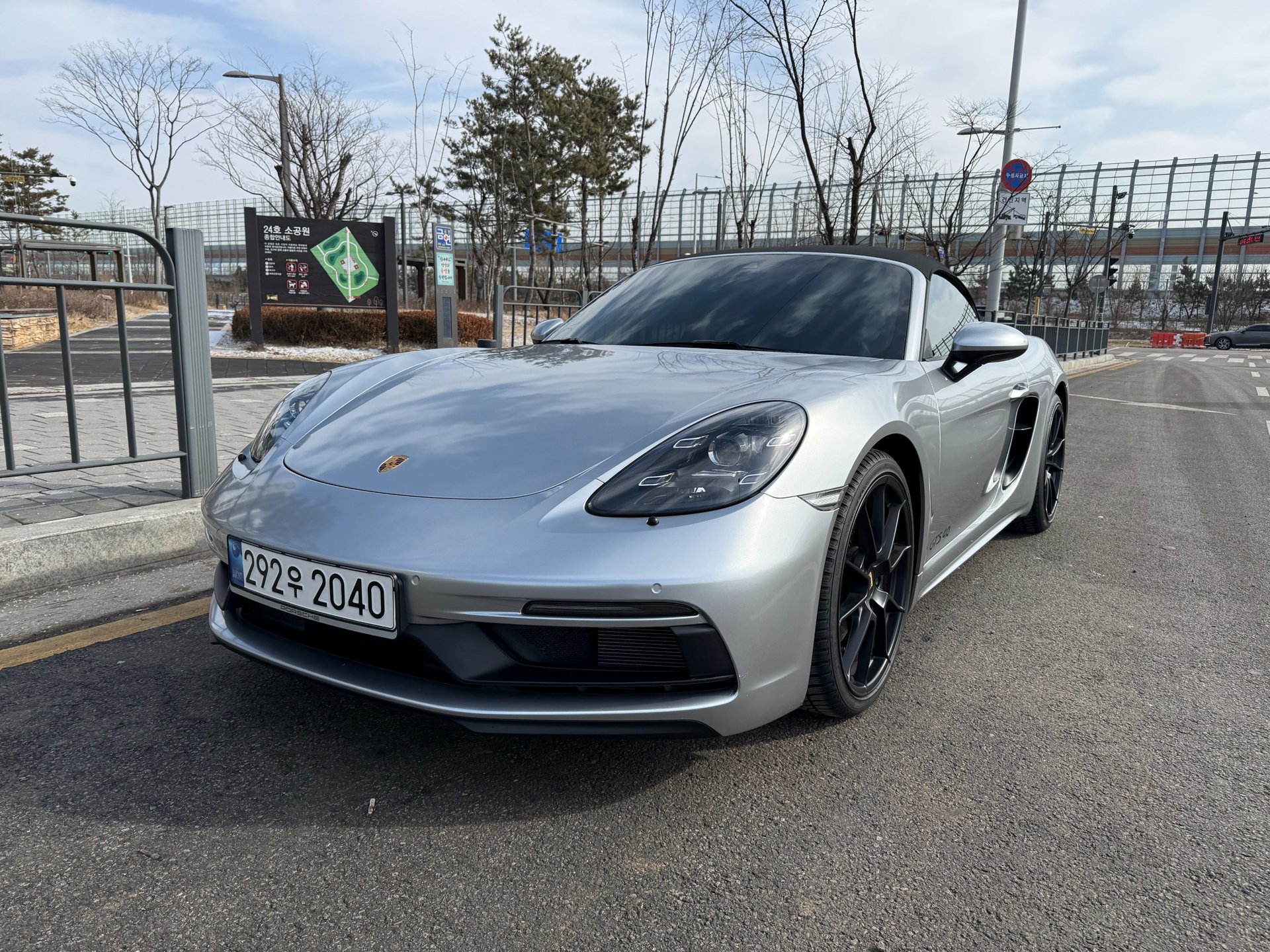 PORSCHE 718 - View 1