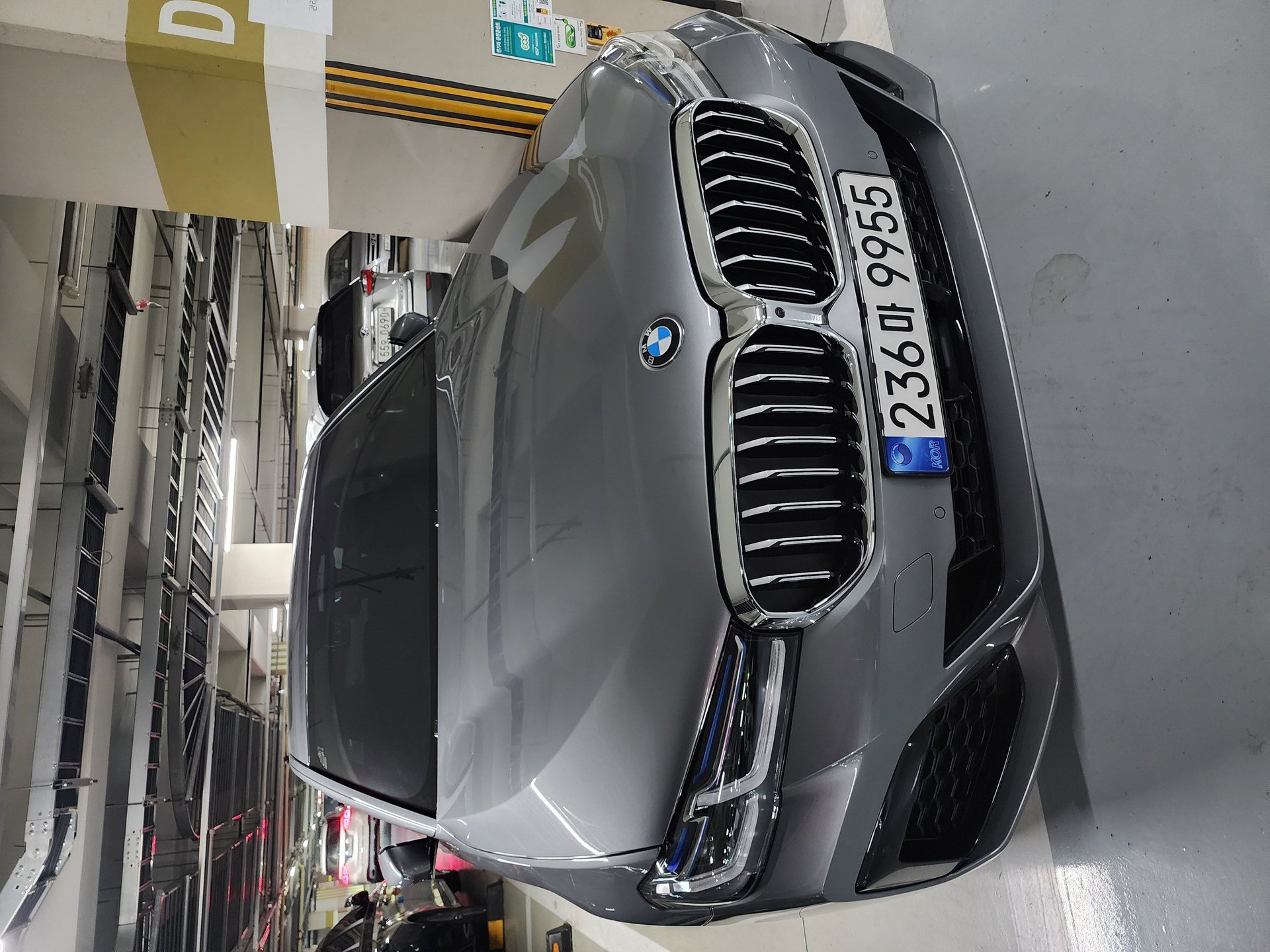 BMW 5 SERIES - View 1