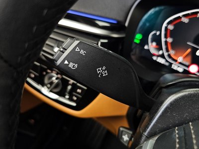 2021 BMW 5 SERIES — миниатюра 31