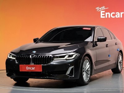 2021 BMW 5 SERIES 照片 1