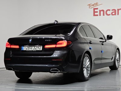 2021 BMW 5 SERIES 照片 5