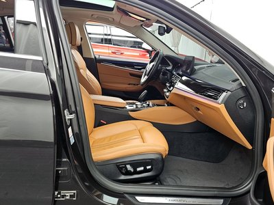 2021 BMW 5 SERIES — миниатюра 18