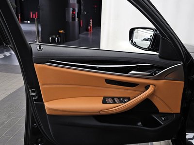 2021 BMW 5 SERIES — миниатюра 15