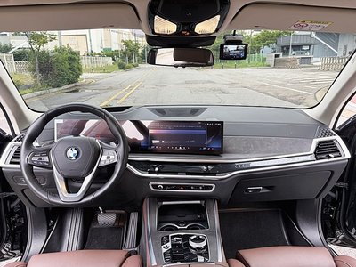 صورة 5 لـ 2025 BMW X5
