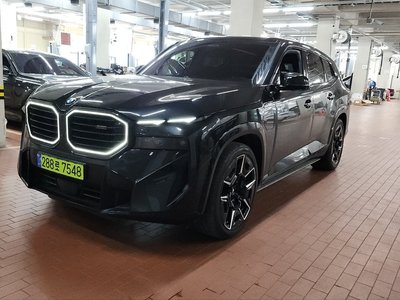 BMW XM - 4
