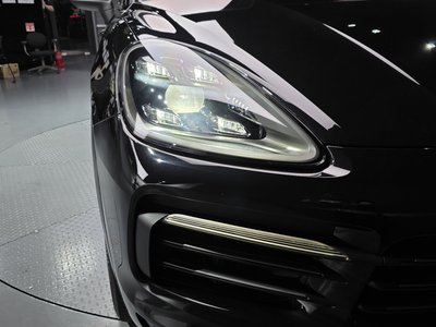 PORSCHE CAYENNE - 9