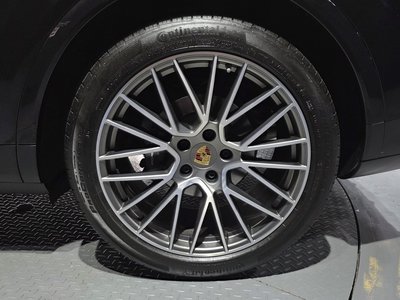 PORSCHE CAYENNE - 8