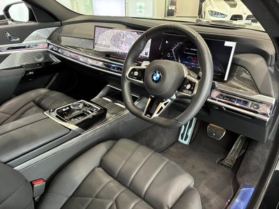 BMW 7 SERIES - 8