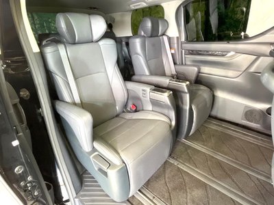 TOYOTA ALPHARD - 9