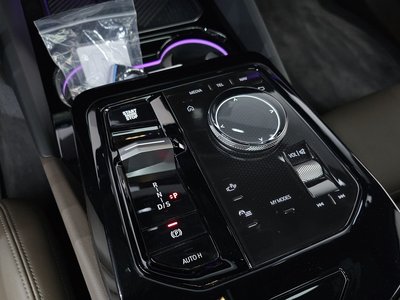 2024 BMW 5 SERIES — миниатюра 12