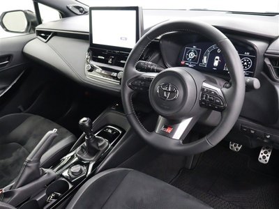 TOYOTA GR COROLLA - 8