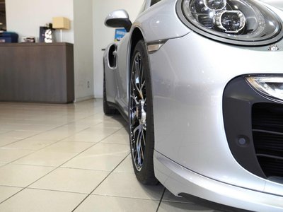 PORSCHE 911 - 8