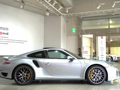 PORSCHE 911 - 6