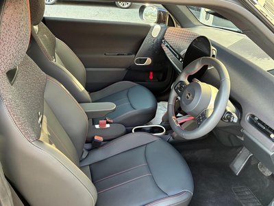 2025 MINI COOPER photo 8
