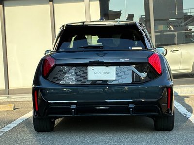 2025 MINI COOPER photo 6