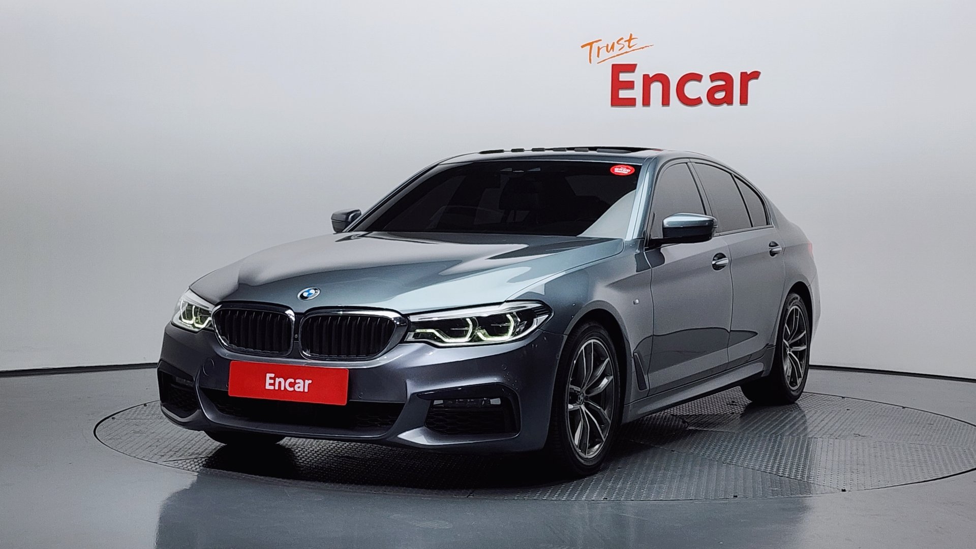 BMW 5 SERIES - View 1