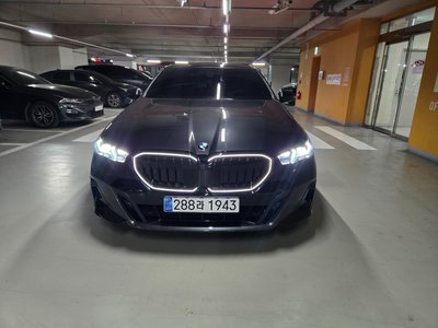 BMW 5 SERIES - 1