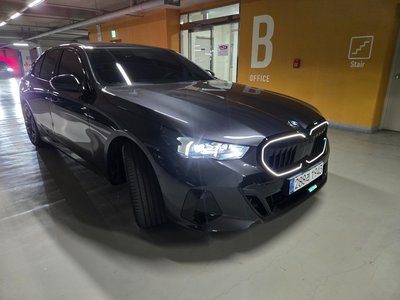 BMW 5 SERIES - 2
