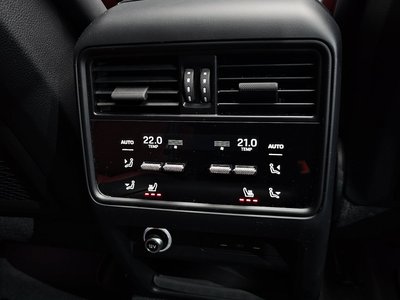 صورة مصغرة 25 لـ 2025 Porsche CAYENNE