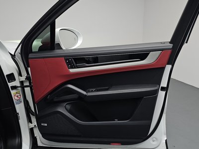صورة مصغرة 14 لـ 2025 Porsche CAYENNE