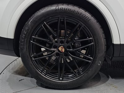 2025 Porsche CAYENNE 照片 8