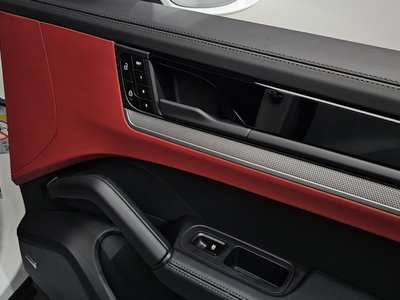 صورة مصغرة 34 لـ 2025 Porsche CAYENNE