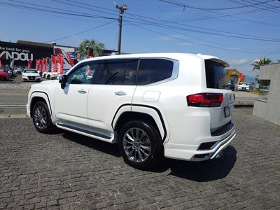 TOYOTA LAND CRUISER 300 - 4