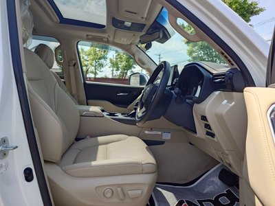 TOYOTA LAND CRUISER 300 - 10